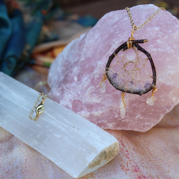 Amethyst and quartz Dreamcatcher Necklace - Picture 4 of 6